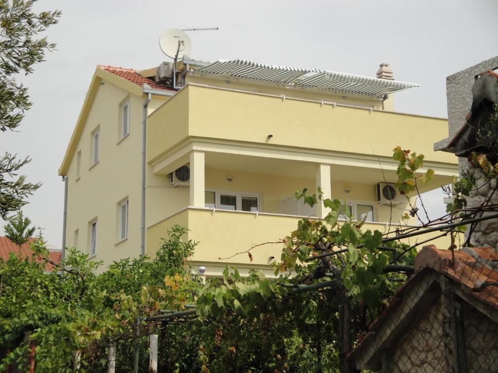 Apartments Vito Traù Esterno foto